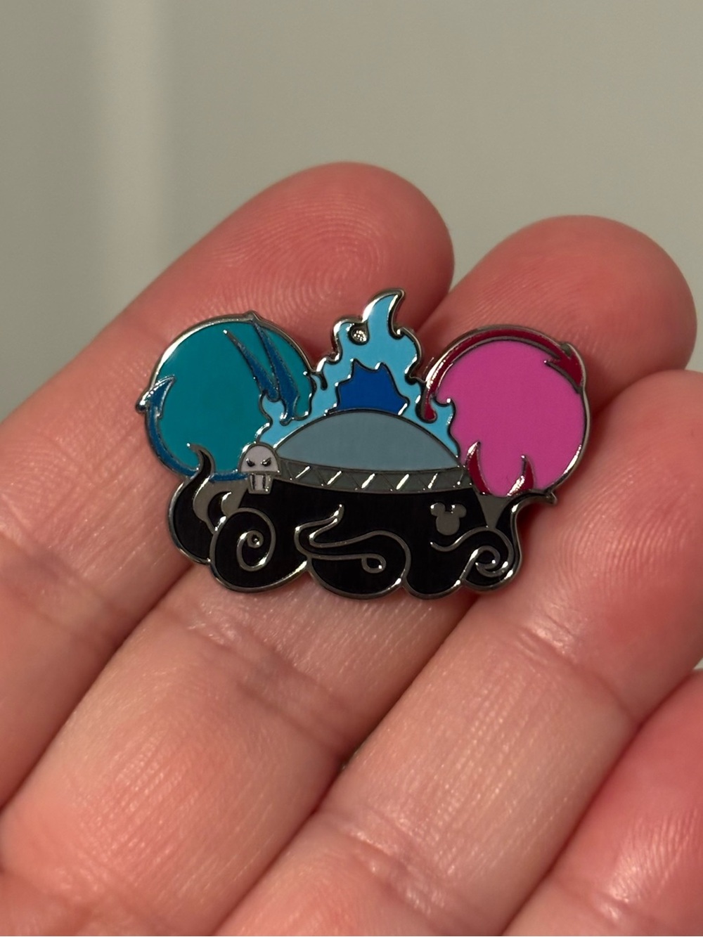 Disney - Disneyland Wave B 2025 Hades Hidden Disney Pin